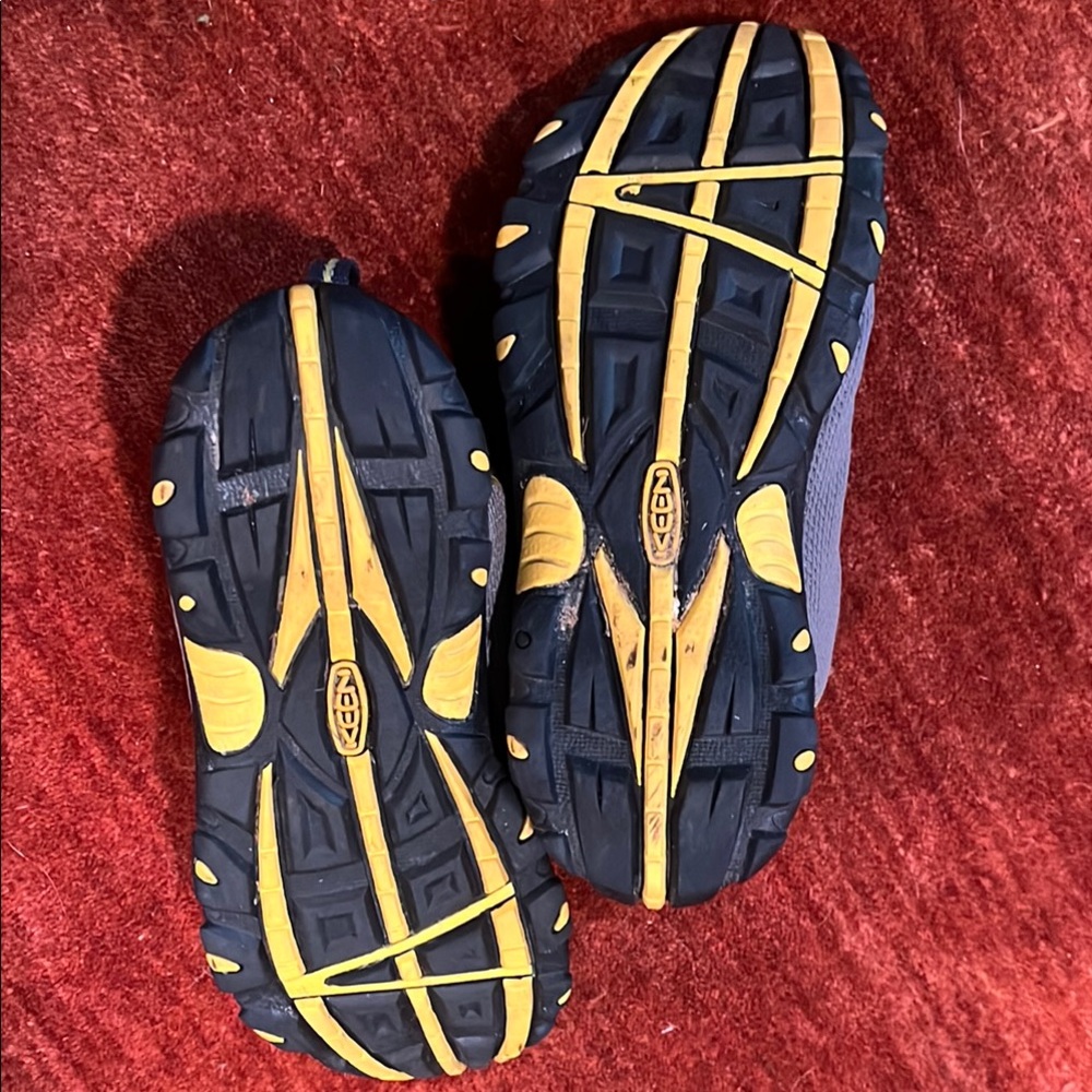 KEEN Kids' Gray and Yellow Shoes - Picture 7 of 7